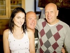 お尻, フェラチオ, 茶髪の, ダブル開発, 3p男男女, 剃毛, ティーン, オッパイの