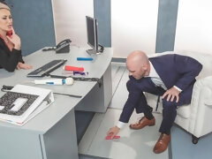 Wohlbeleibte schöne frauen, Grosse titten, Blasen, Hundestellung, Handjob, Masturbation, Strümpfe, Entkleiden