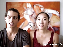 Amateur, Asiatique, Brunette brune, En levrette, Français, Petite femme, Public, Nénés