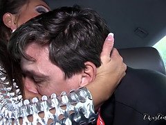 Анальный секс, Большая жопа, Большие сиськи, Минет, Брюнетки, Белье, Мамочка, На публике