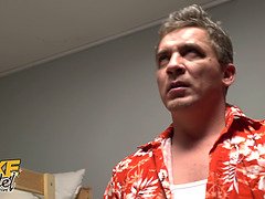 デカ尻, フェラチオ, 茶髪の, なめる, 馬乗り, 叫ぶ, ティーン, 三人