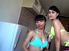 In den arsch, Asiatisch, Blasen, Transe, Transfrau, Flotter dreier