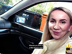Amateur, Rubia, Mamada, Coche, Al aire libre, Pov, Público, Realidad