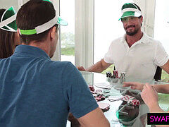 Cuadrupleta, Adolescente