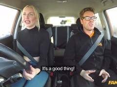 Amateur, Mamada, Coche, Corrida, Estilo perrito, Penetracion con dedos, Pajear, Coño