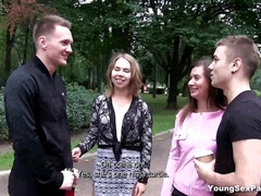 В клубе, Смазливые, Европейки, Вчетвером, Подружка, Группа, Натуральные сиськи, Наездница