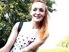 Gros cul, Grosse bite, Gros seins, Sucer une bite, En levrette, Rousse roux, Maigrichonne, Adolescente