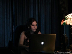 Cul, Gros seins, Brunette brune, Embrassement, Lesbienne, Léchez, Piercing, Chatte