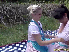 Enthousiasteling, Mooie dikke vrouwen, Groepseks ejactulatie, Extreem, Duits, Groep, Zoenen, Buiten