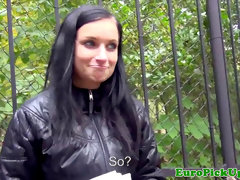 Leie, Braunhaarige, Europäisch, Öffentlich, Realität, Erotischer film, Jungendliche (18+)