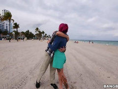 Gros seins, Sucer une bite, Éjaculer dans la bouche, En levrette, Hard, Hd, Chevaucher, Tatouage