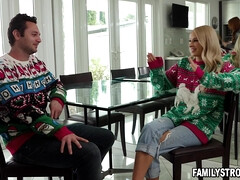 Grosse titten, Blondine, Blasen, Familie, Fingern, Küche, Taboo, Jungendliche (18+)