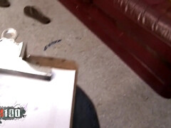 18 jaar, Grote kont, Pijpbeurt, Rondborstig, Harig, Handbeurt, Realiteit, Tiener