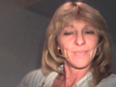 Enthousiasteling, Blond, Pijpbeurt, Hd, Rijpe lesbienne, Gezichtspunt