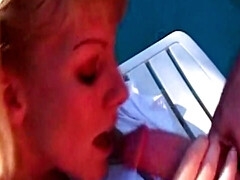 Kont, Grote mammen, Sperma shot, Hardcore, Buiten, Slet, Tieten likken, Nat