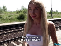 Leie, Arsch, Grosse titten, Blondine, Blasen, Braunhaarige, Europäisch, Im freien