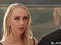 Grosse bite, Noire, Blonde, Sucer une bite, Noir ébène, Branlette thaïlandaise, Interracial, Nénés