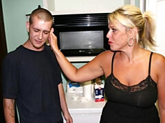 デカ尻, デカパイ, ブロンド, 手コキする, キッチン, なめる, オナニー, 淫乱熟女