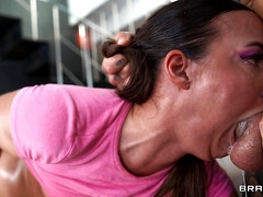 Blasen, Braunhaarige, Ungarisch, Milf, Mutti