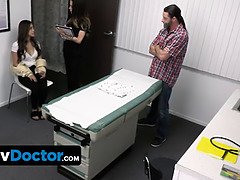 Arzt, Fingern, Flotter vierer, Riesig, Lecken, Krankenschwester, Taboo, Titten