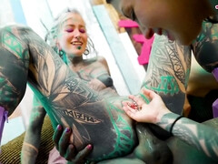 Anaal, Pijpbeurt, Hd, Likken, Monster, Orgie, Kut duiken, Tatoeage