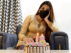 18 летние, Анальный секс, Азиатки, Большая жопа, Большие сиськи, Грязные слова, Индианки, Киски