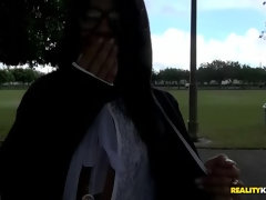 Schwarz, Blondine, Blasen, Brille, Latina, Masturbation, Zierlich, Tätowierung