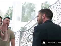 Gros cul, Éjaculation interne, Cocu, Mamelons, Chatte, Rugueux, Suçant, Épouse