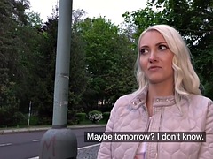 Tussi, Blasen, Europäisch, Handjob, Im freien, Pov, Realität, Ablutschen