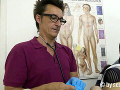 Médico, Chupando