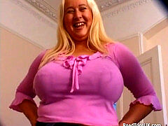 Огромные размеры, Сиськи