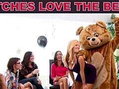 18 jaar, Dansen, Groep, Hardcore, Hd, Latijnse vrouw, Moeder die ik wil neuken, Orgie