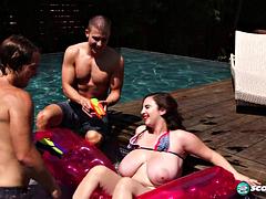 Wohlbeleibte schöne frauen, Grosser arsch, Spermaladung, Handjob, Mann mann frau, Nackt, Nackt, Party