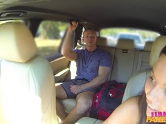 Sucer une bite, Voiture, En levrette, Femelle, Léchez, De plein air, Pov, Chatte