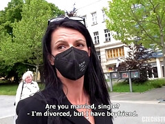 Брюнетки, Грудастые, Чешки, Секс без цензуры, Милф, Натуральные сиськи, На публике, Игрушки