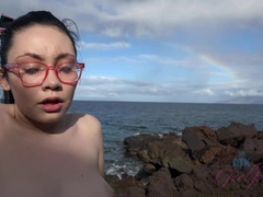 Plage, Gros seins, Sucer une bite, Brunette brune, Orgasme, Petite femme, Pov, Public
