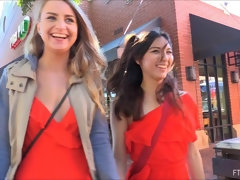 Nahaufnahme, Extrem, Fußfetisch, Masturbation, Orgasmus, Solo, Spielzeuge, Unter dem rock