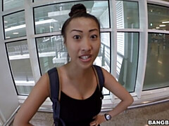 アジア人, デカ尻, デカチン, デカパイ, フェラチオ, 茶髪の, バック, お金