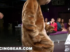 Leie, Grosse titten, Braunhaarige, Cfnm, Gruppe, Hd, Milf, Rasiert