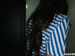 Sucer une bite, Brunette brune, Faciale, Trou de la gloire, Branlette thaïlandaise, Hard, Seins naturels, Nénés