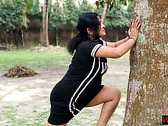 Hot Indian College Madam Morning Fuck - Desi Teacher Punishes Student in HD