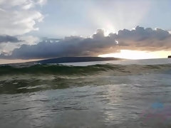 Amateur, Plage, Doigter, Petite amie, Embrassement, Nue, Public, Chatte