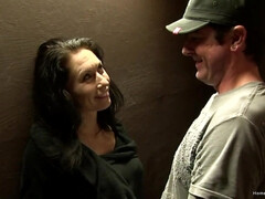 Enthousiasteling, Bruinharig, Huisgemaakt, Logement, Moeder die ik wil neuken, Natuurlijke tieten, Geschoren, Kousen