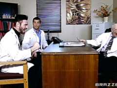 アナル, デカパイ, ブロンド, 医者, ダブル開発, 淫乱熟女, タトゥー, 三人