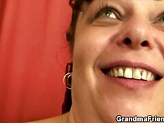 Tschechisch, Oma, Hd, Reif, Mutti, Muschi, Reiten, Flotter dreier