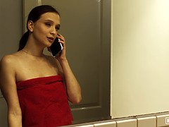 Gros cul, Gros seins, Sucer une bite, Brunette brune, Gorge profonde, Fille latino, Léchez, Monstre