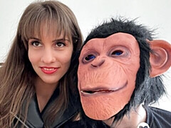 Gros cul, Grosse bite, Sucer une bite, Brunette brune, En levrette, Seins naturels, Adolescente, Nénés