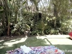 Красотки, Поцелуи, Лесбиянка, На природе, Киски