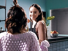 Grote mammen, Zoenen, Likken, Masturbatie, Kut duiken, Geschoren, Tiener, Tieten likken