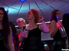 Grote lul, Zwart, Blond, Brillen, Hardcore, Interraciaal, Feest, Zuigen